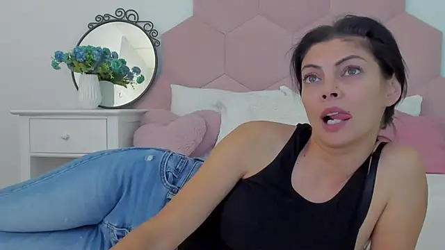 LadyLiia online show from 01-10-25, 08:07