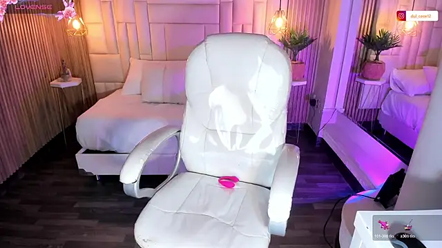 DulceGreem online show from 11-13-25, 11:53