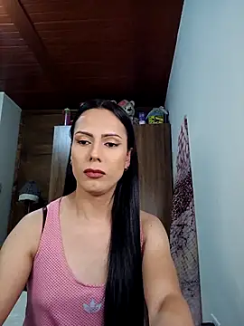 Snapshot of grecia_live69 chatting on 10-10-25, 01:04 grecia live69 online show from 10-10-25, 01:04