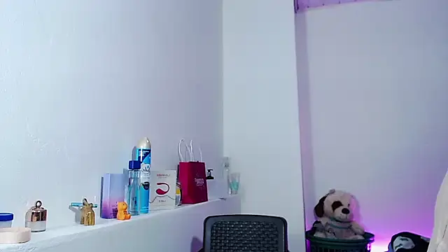 Snapshot of asakuraath chatting on 10-12-25, 05:17 asakuraath online show from 10-12-25, 05:17