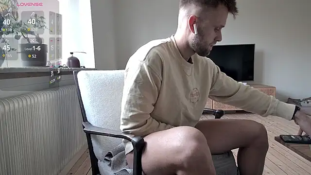 bubblebuttnes online show from 10-27-25, 07:01