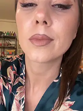 DahliaVonLure online show from 02-26-26, 05:39