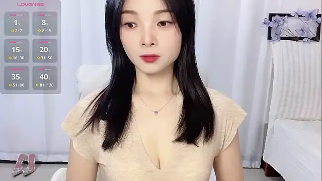 Snapshot of Tangbao-Baby chatting on 06-12-26, 11:53 Tangbao-Baby online show from 06-12-26, 11:53