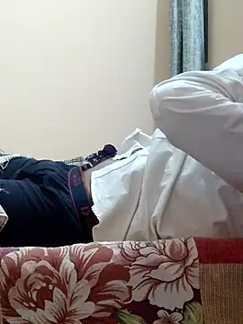 Snapshot of INTERNATIONAL0001 chatting on 10-24-25, 12:30 INTERNATIONAL0001 online show from 10-24-25, 12:30