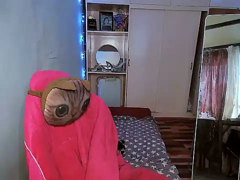 YourNikkieXxx online show from 12-16-25, 11:43