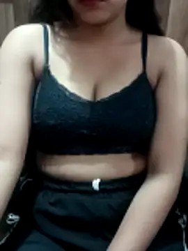 Snapshot of Malikaa-baby5 chatting on 11-26-25, 09:38 Malikaa-baby5 online show from 11-26-25, 09:38