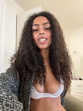 yasmingarcia online show from 10-29-25, 11:01