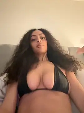 yasmingarcia online show from 12-02-25, 02:12