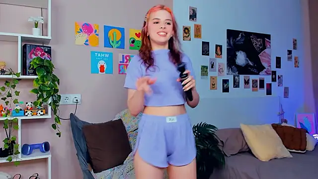 Snapshot of VedaSchulz chatting on 02-17-26, 06:47 VedaSchulz online show from 02-17-26, 06:47