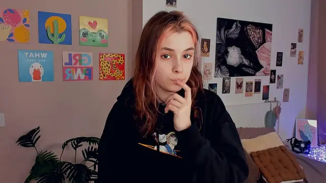 Snapshot of VedaSchulz chatting on 03-03-26, 07:31 VedaSchulz online show from 03-03-26, 07:31