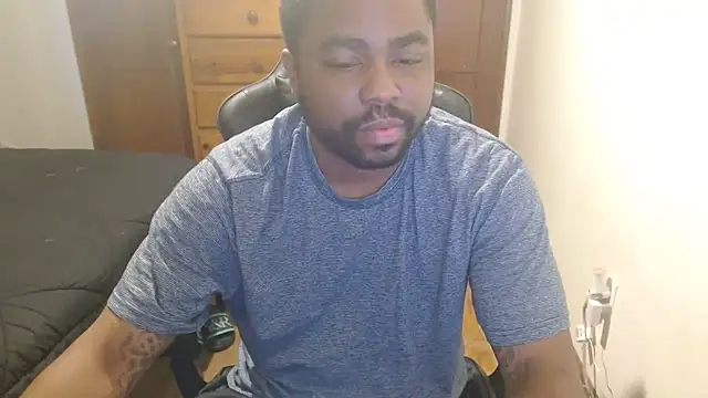 Breadwinnah online show from 10-27-25, 02:21