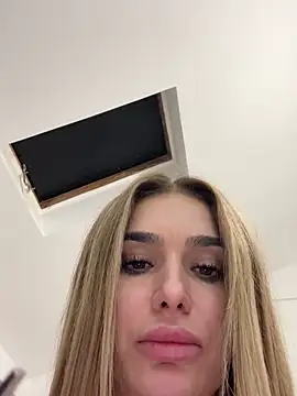 KaseyQuinn  online show from 12-04-25, 09:56