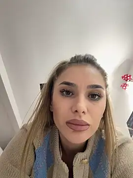 KaseyQuinn  online show from 12-05-25, 08:49