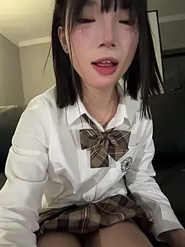 Snapshot of Yiyi-707 chatting on 03-15-26, 09:37 Yiyi-707 online show from 03-15-26, 09:37