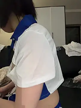 Snapshot of Yiyi-707 chatting on 03-16-26, 01:59 Yiyi-707 online show from 03-16-26, 01:59