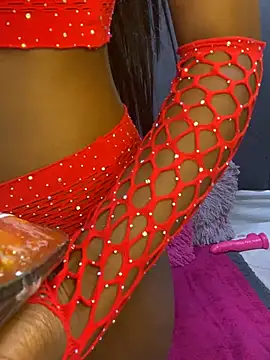 Snapshot of LonelyQueenxx25 chatting on 07-18-26, 06:01 LonelyQueenxx25 online show from 07-18-26, 06:01