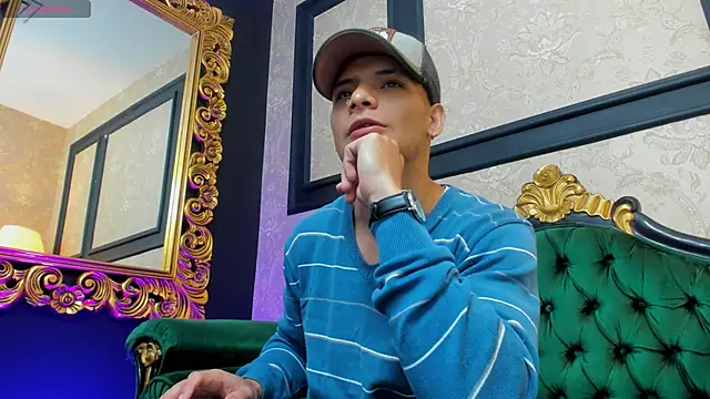 AlessandroKiing online show from 09-09-25, 01:54