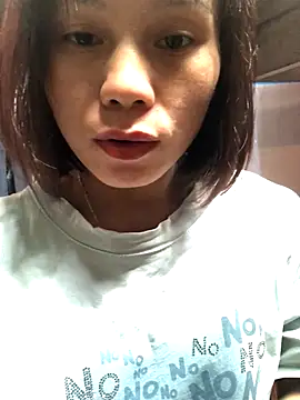 QuingLin online show from 09-24-25, 04:05