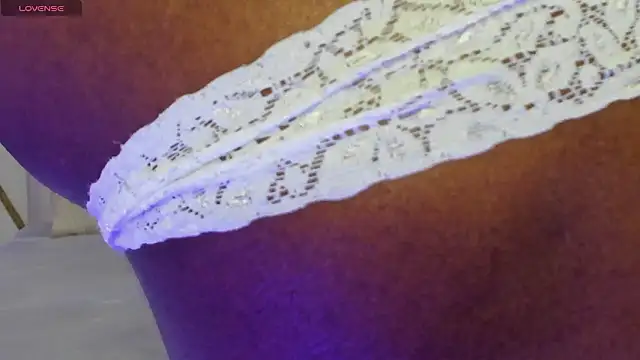 Snapshot of Venuswilds chatting on 02-02-26, 04:06 Venuswilds online show from 02-02-26, 04:06