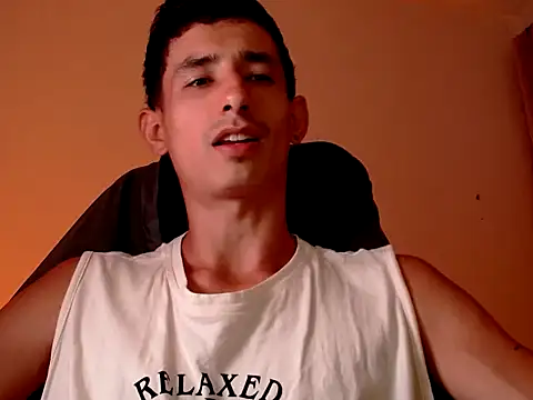 Snapshot of Damartinez27 chatting on 07-22-26, 05:10 Damartinez27 online show from 07-22-26, 05:10