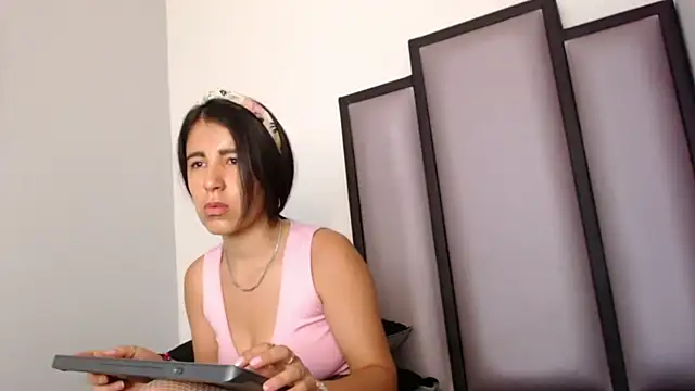 Lucy-23 online show from 11-12-25, 04:13