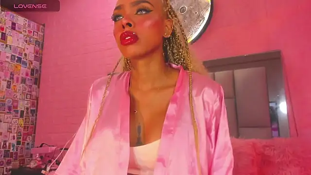 Nicole Rosales online show from 09-09-25, 03:06