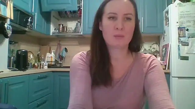 ALICAINWONDERLAND online show from 12-21-25, 06:26