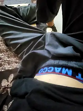 coupleyug online show from 09-20-25, 08:37