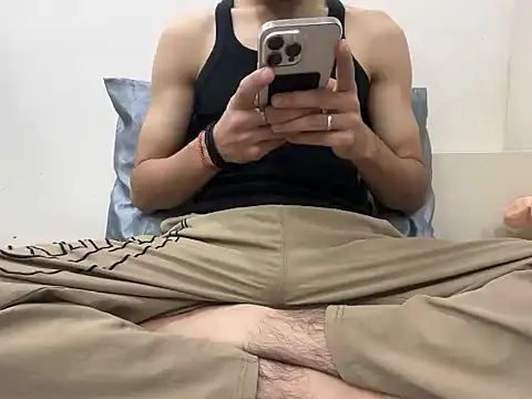 coupleyug online show from 02-04-26, 12:22