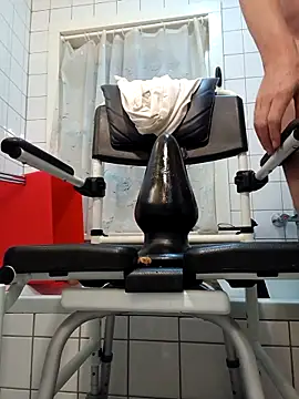 toywood online show from 09-25-25, 04:49