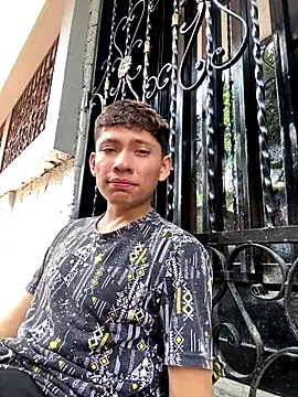 elfernh online show from 10-16-25, 02:18