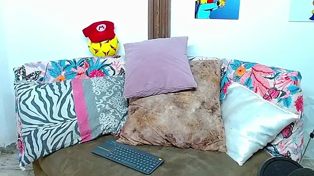 elfernh online show from 10-18-25, 05:43