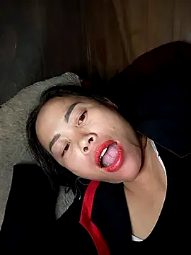 CoMay003 online show from 12-17-25, 09:32