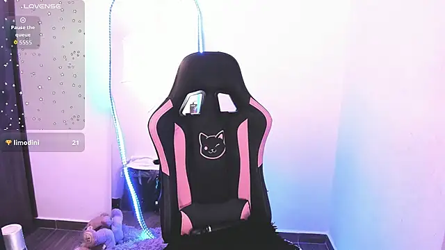 samiacooper25 online show from 10-21-25, 11:00