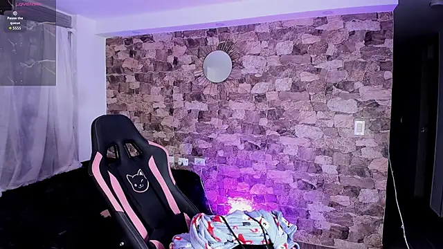 Snapshot of samiacooper25 chatting on 02-13-26, 04:52 samiacooper25 online show from 02-13-26, 04:52