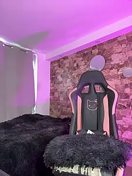 samiacooper25 online show from 04-05-26, 11:51