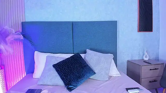 Laura Ivy online show from 03-31-26, 12:49