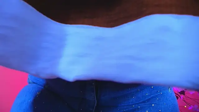 Cristal hott1 online show from 12-13-25, 08:04