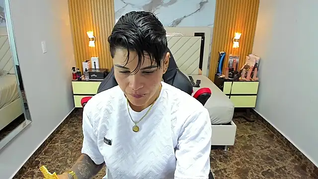 KAROLLJONES1 online show from 10-07-25, 02:53