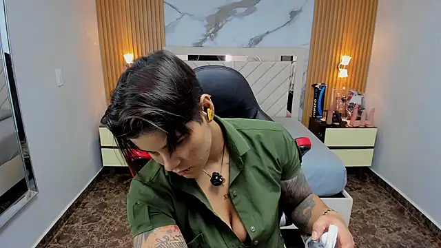 KAROLLJONES1 online show from 11-22-25, 07:46