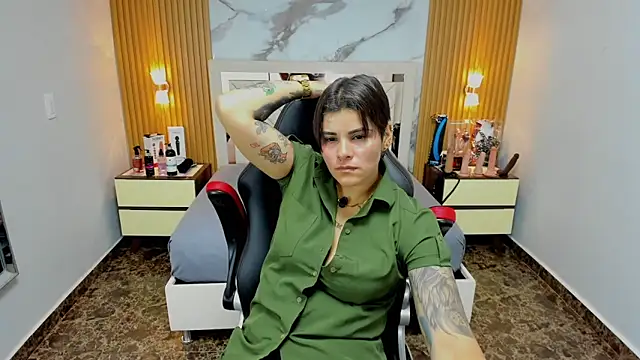 KAROLLJONES1 online show from 11-29-25, 07:39