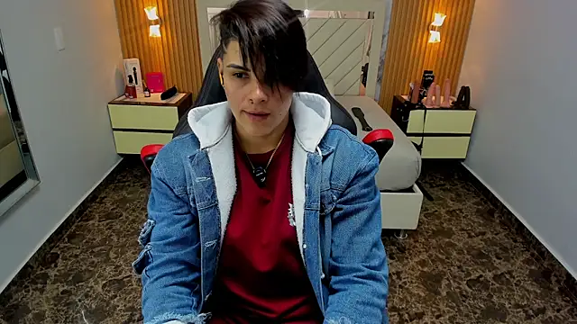 Snapshot of KAROLLJONES1 chatting on 02-06-26, 07:17 KAROLLJONES1 online show from 02-06-26, 07:17