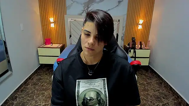 Snapshot of KAROLLJONES1 chatting on 02-12-26, 06:58 KAROLLJONES1 online show from 02-12-26, 06:58