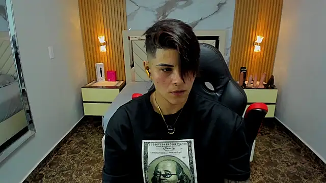 Snapshot of KAROLLJONES1 chatting on 02-27-26, 07:36 KAROLLJONES1 online show from 02-27-26, 07:36