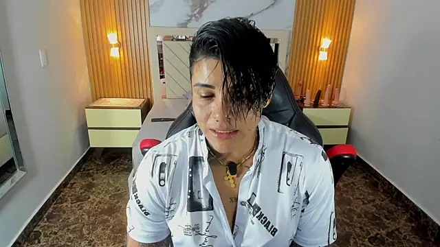 Snapshot of KAROLLJONES1 chatting on 07-16-26, 07:31 KAROLLJONES1 online show from 07-16-26, 07:31