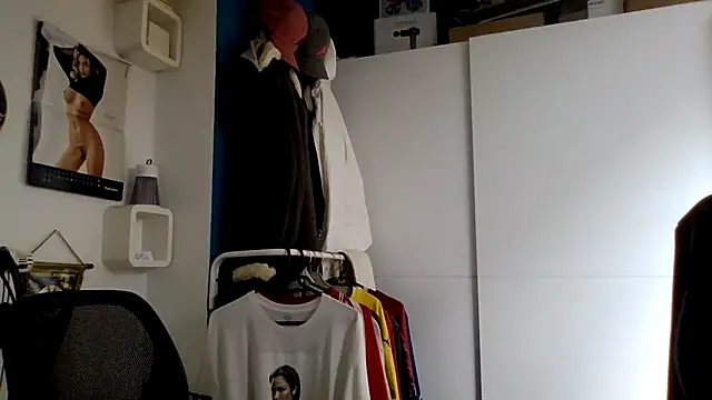 Snapshot of bigcockjohnxxxxx chatting on 09-29-25, 11:37 bigcockjohnxxxxx online show from 09-29-25, 11:37