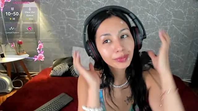 Miss Charlottet online show from 01-05-26, 08:12