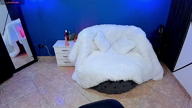 Room 69x online show from 12-04-25, 03:16