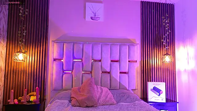 Snapshot of Room_69x chatting on 05-06-26, 01:16 Room 69x online show from 05-06-26, 01:16