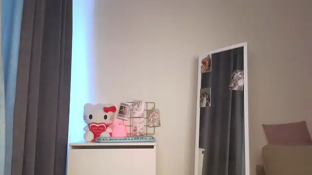 roxydolll online show from 06-22-26, 02:02
